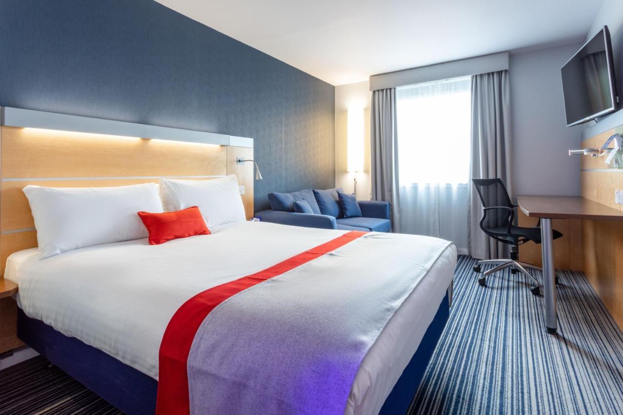 Standard Double Room with Sofa Bed and Free Hot Breakfast