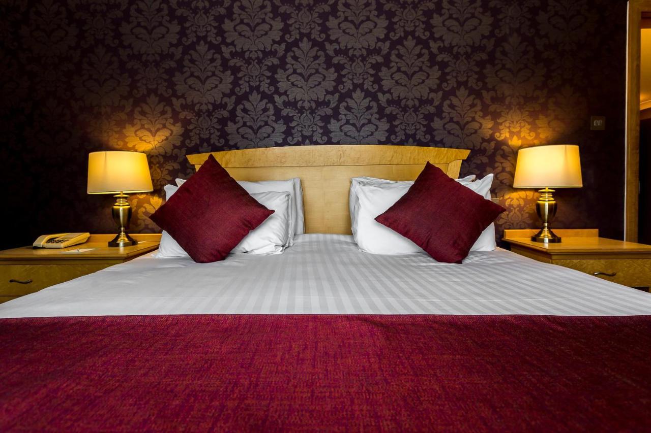 Suite,1030954375:JPEG