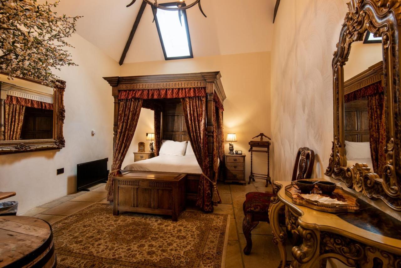 Deluxe Room,1615661776:JPEG