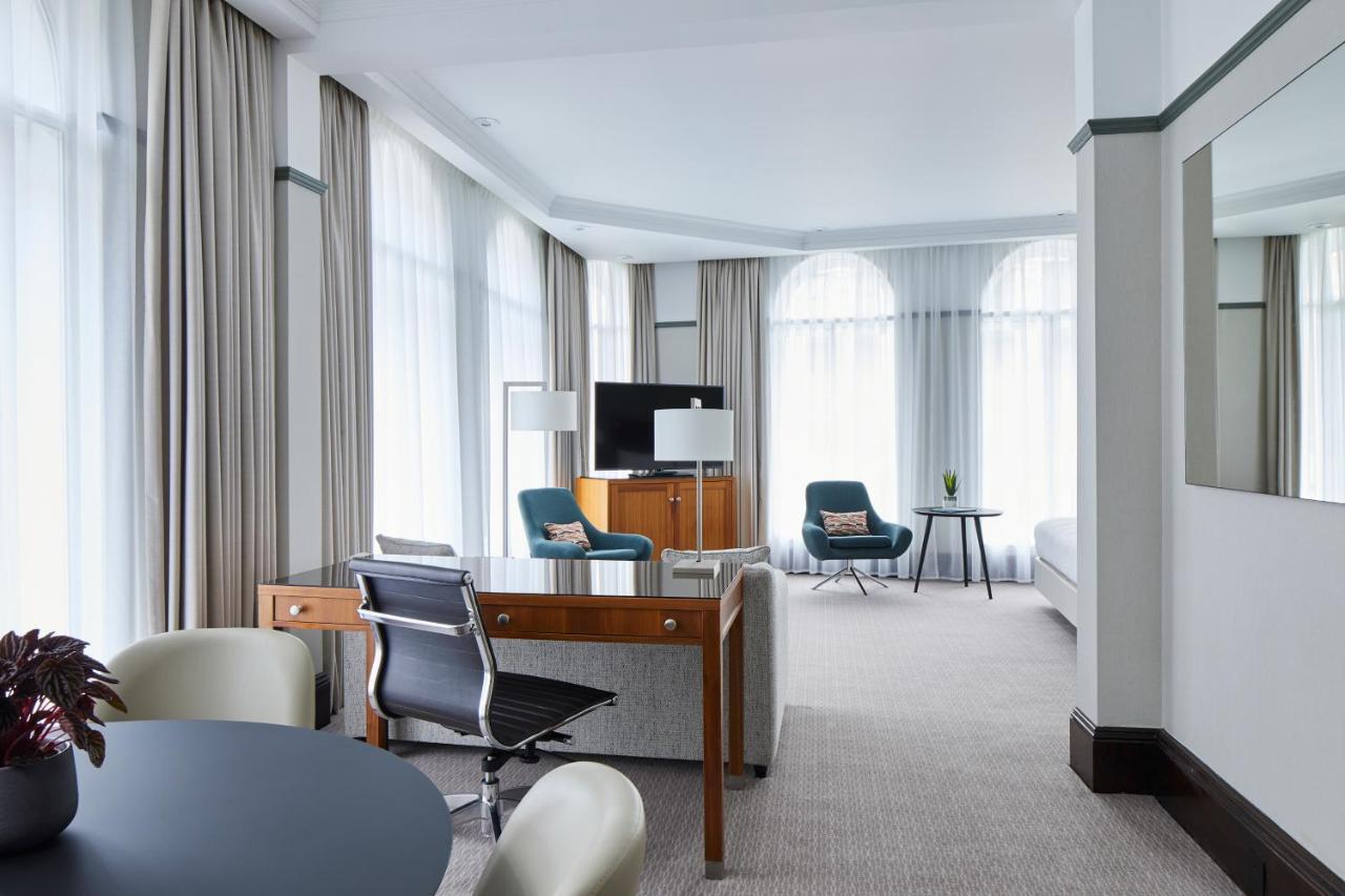 Junior Suite met Uitzicht op de Stad - Toegang tot Executive Lounge