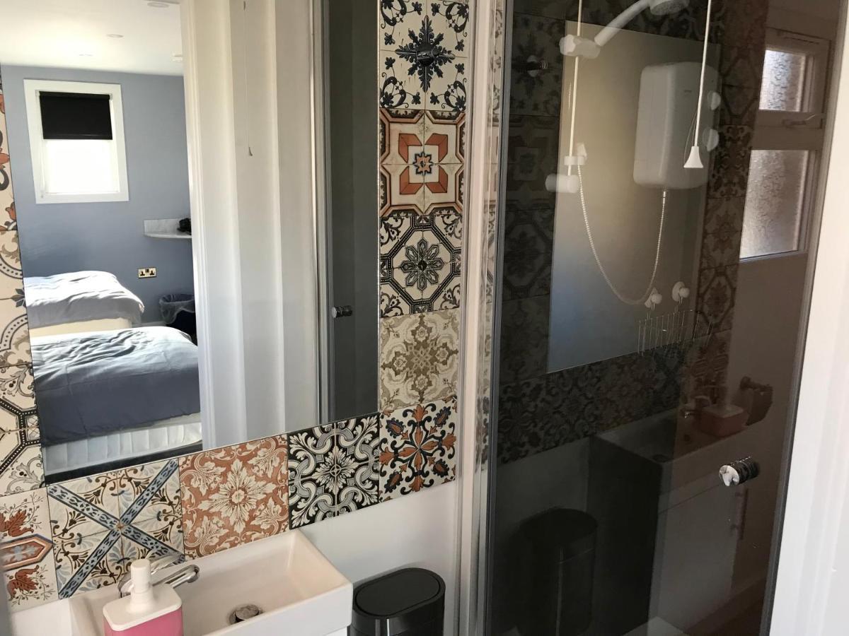 Chambre Lits Jumeaux avec Salle de Bains