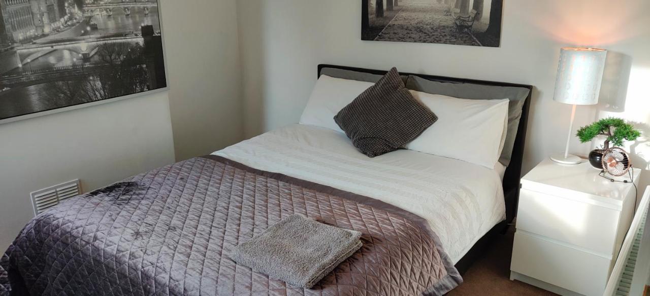 Tweepersoonskamer met Gedeelde Badkamer