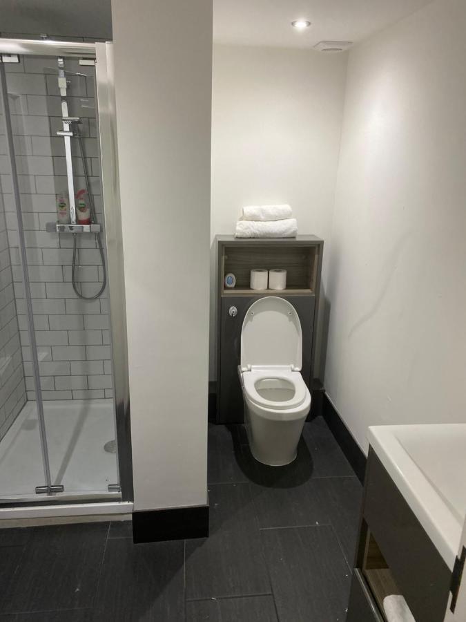 Chambre Double ou Lits Jumeaux avec Salle de Bains