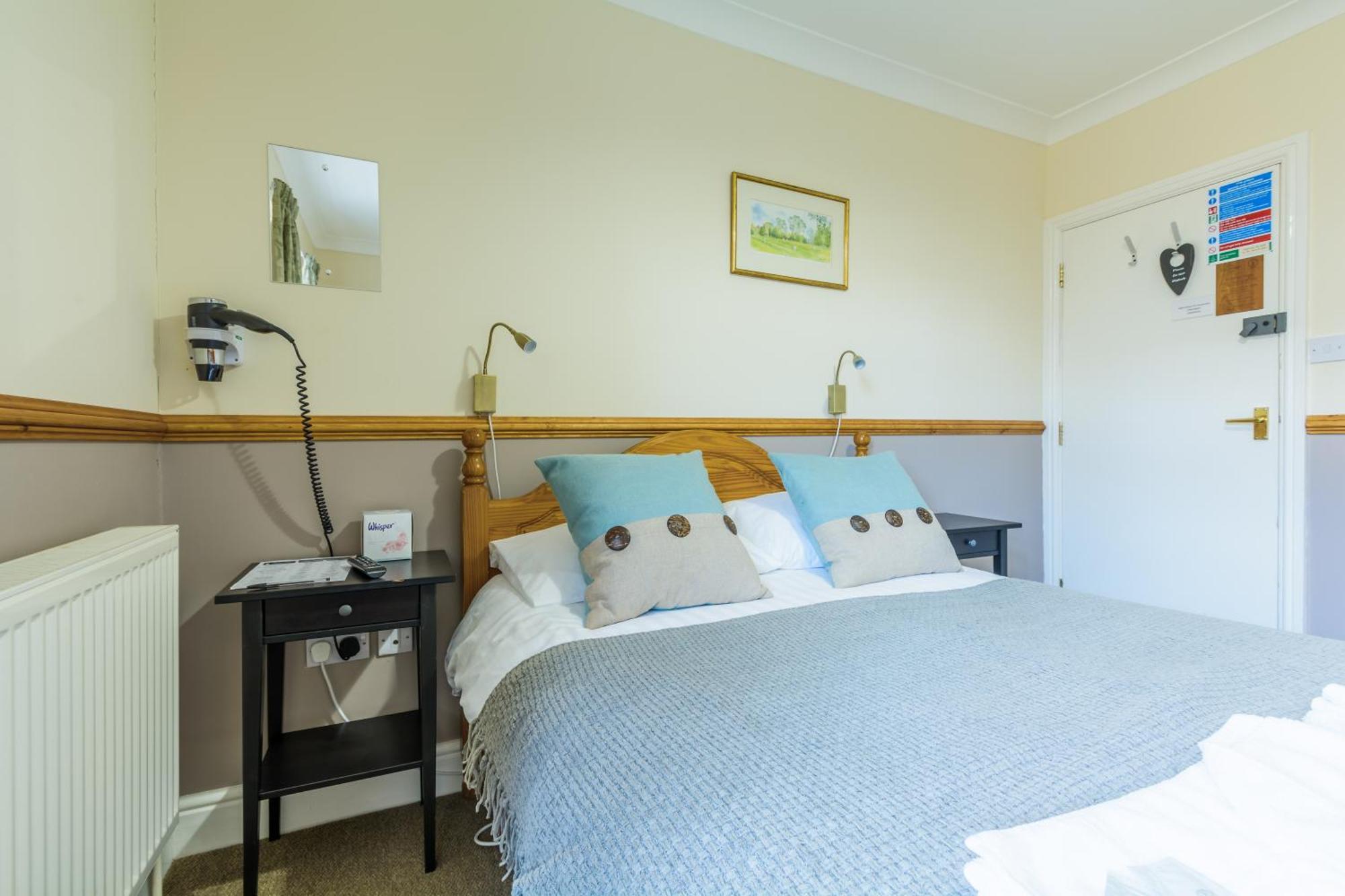 Double Room with Shared Bathroom