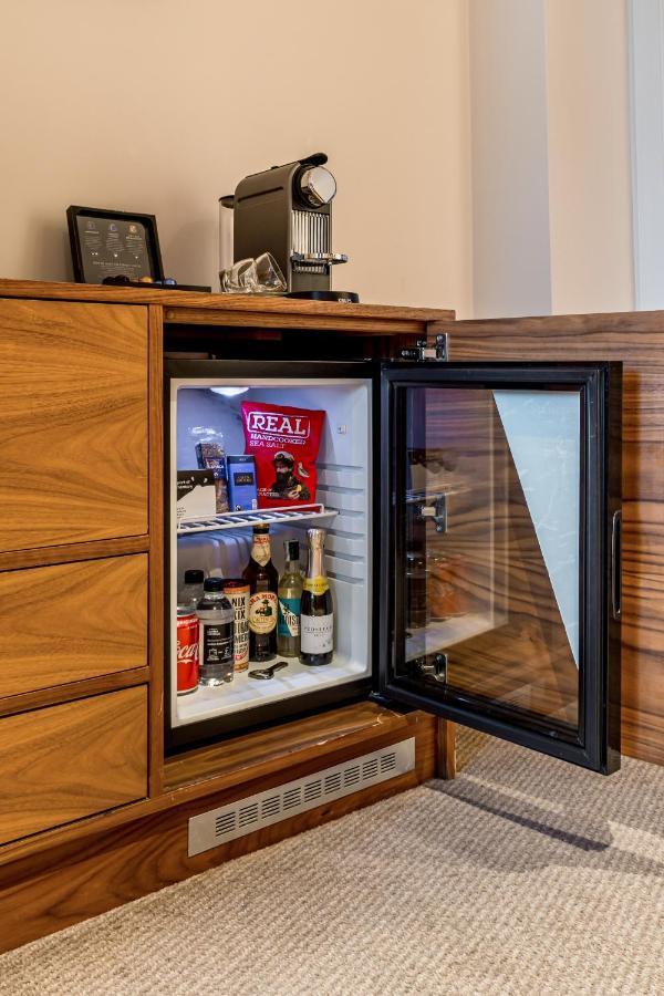 Quarto Executivo com 2 Camas de Solteiro
