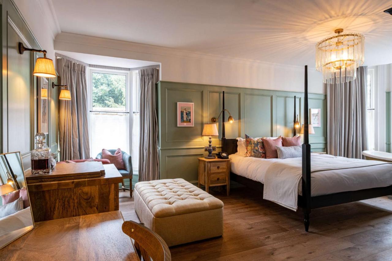 Suite,1090510956:JPEG