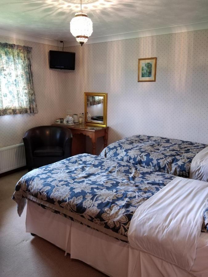 Twin Room with Bathroom