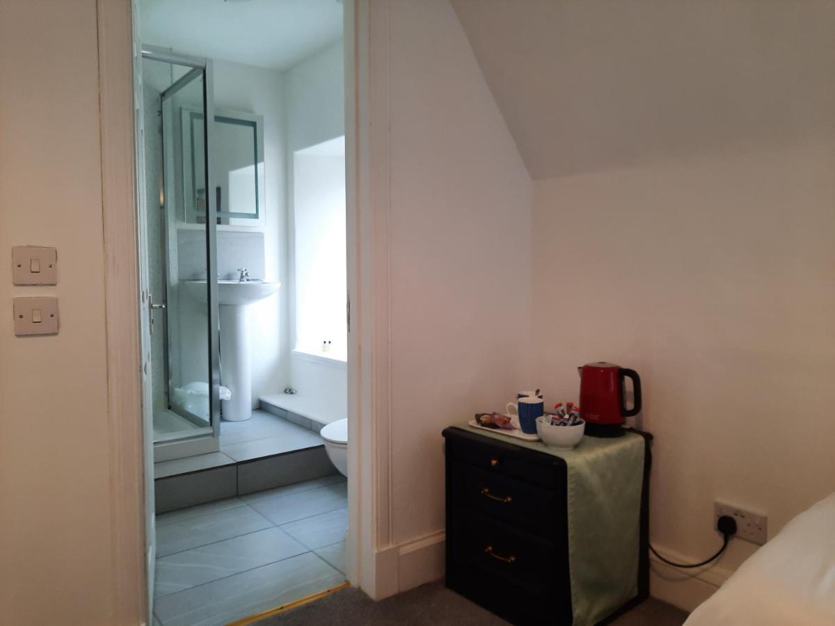 Habitación Doble con baño privado - 2 camas