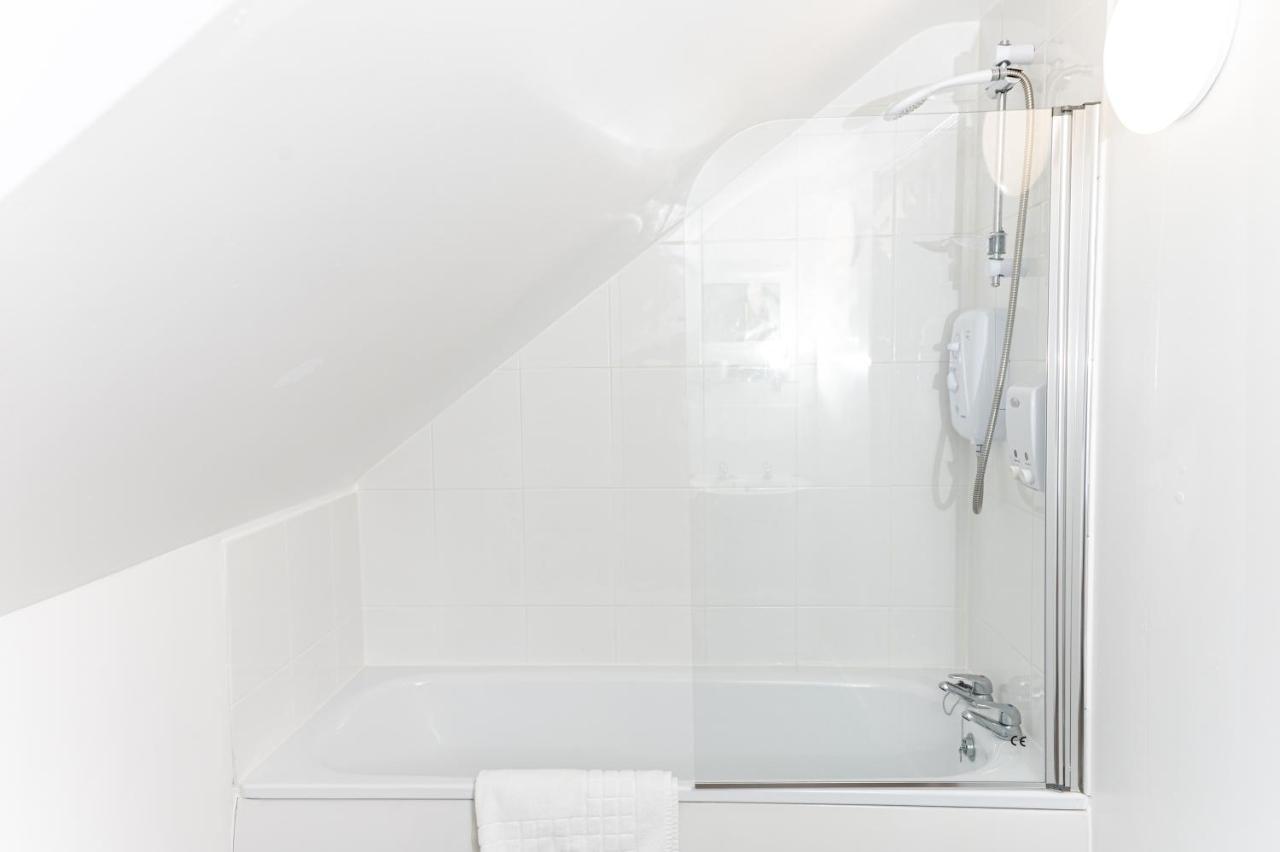 Single Room with Shared Shower and Toilet,1106105982:JPEG