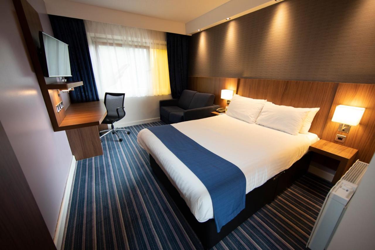 Chambre Double Standard avec Canapé-Lit Simple et Petit-Déjeuner Chaud Gratuit