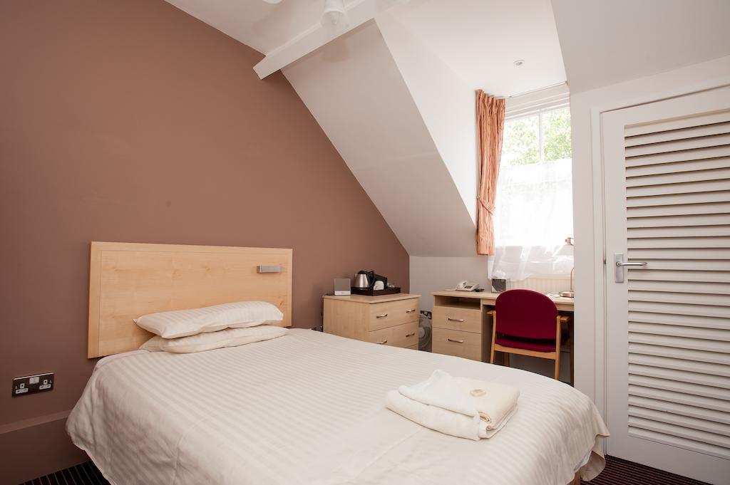 Quarto Individual Standard