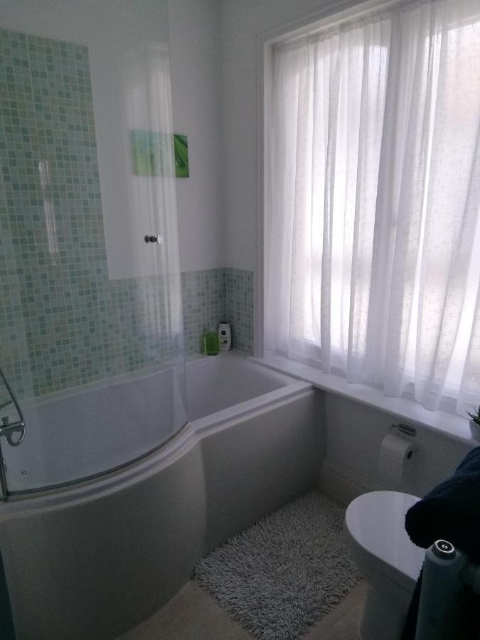 Standard Twin Room,1108859043:JPEG