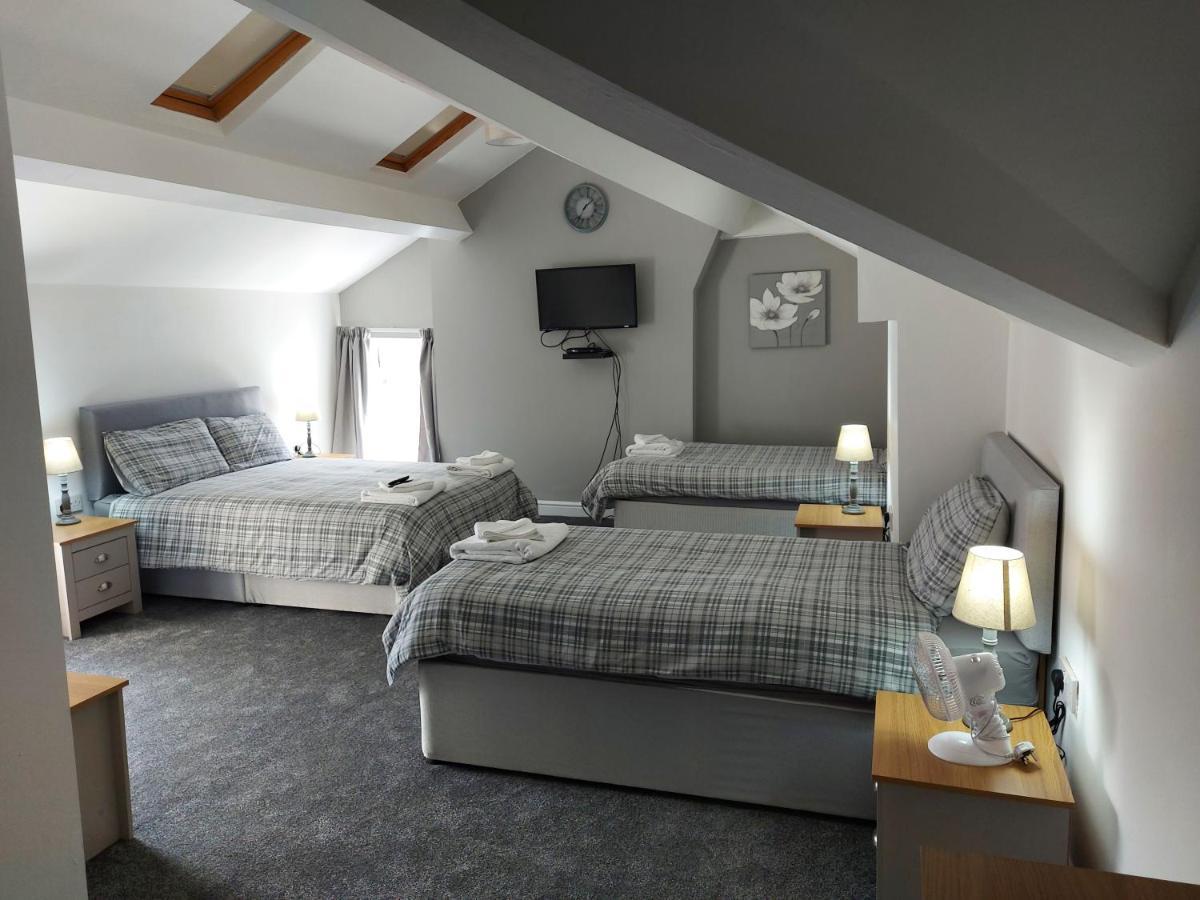 Classic Quadruple Room