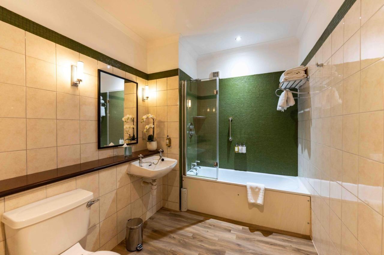 Mansion House Comfy,1132326402:JPEG