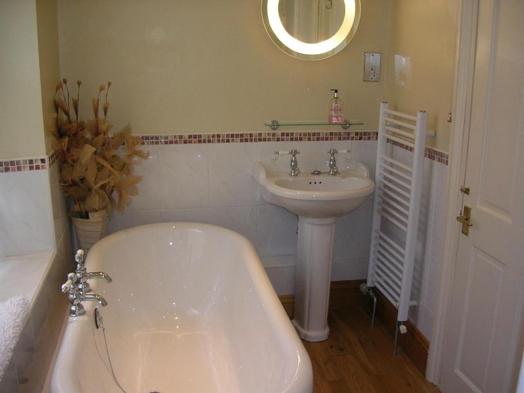 Double Room,1040777590:JPEG