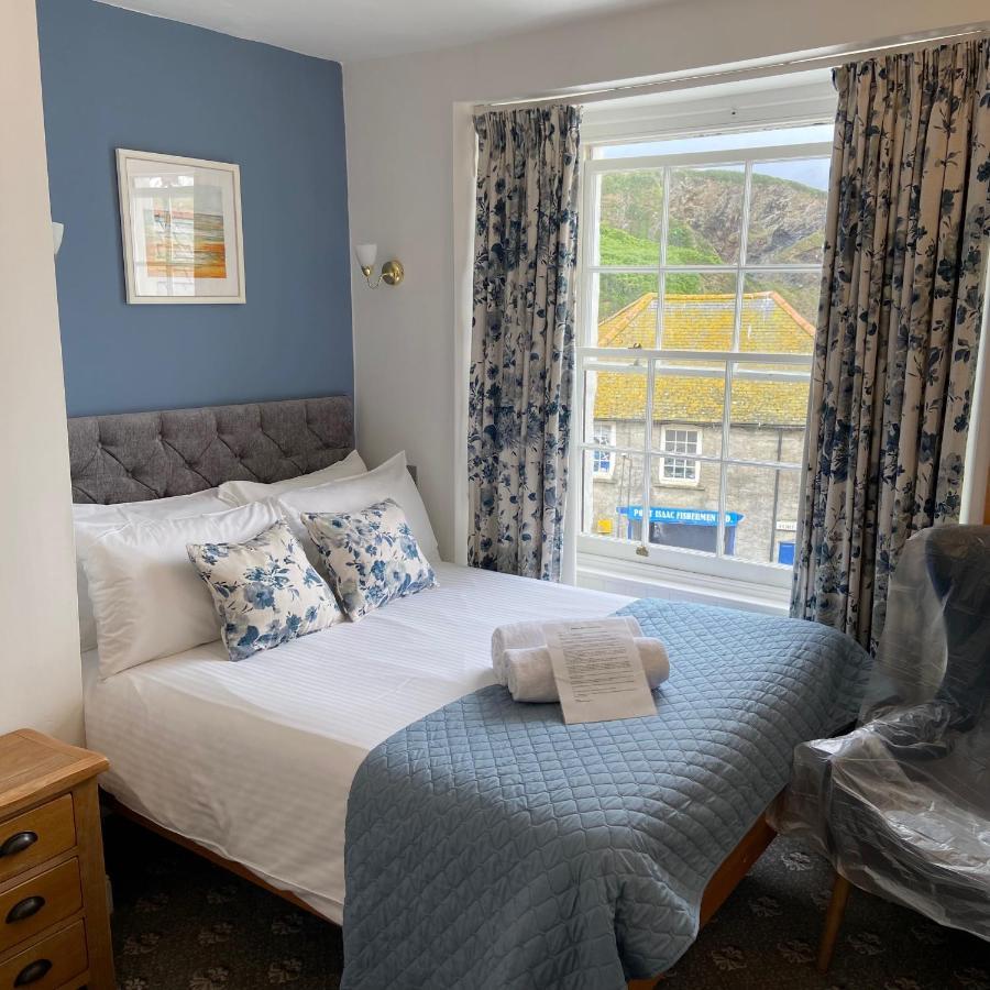 Double Room with Sea View,1690937389:JPEG