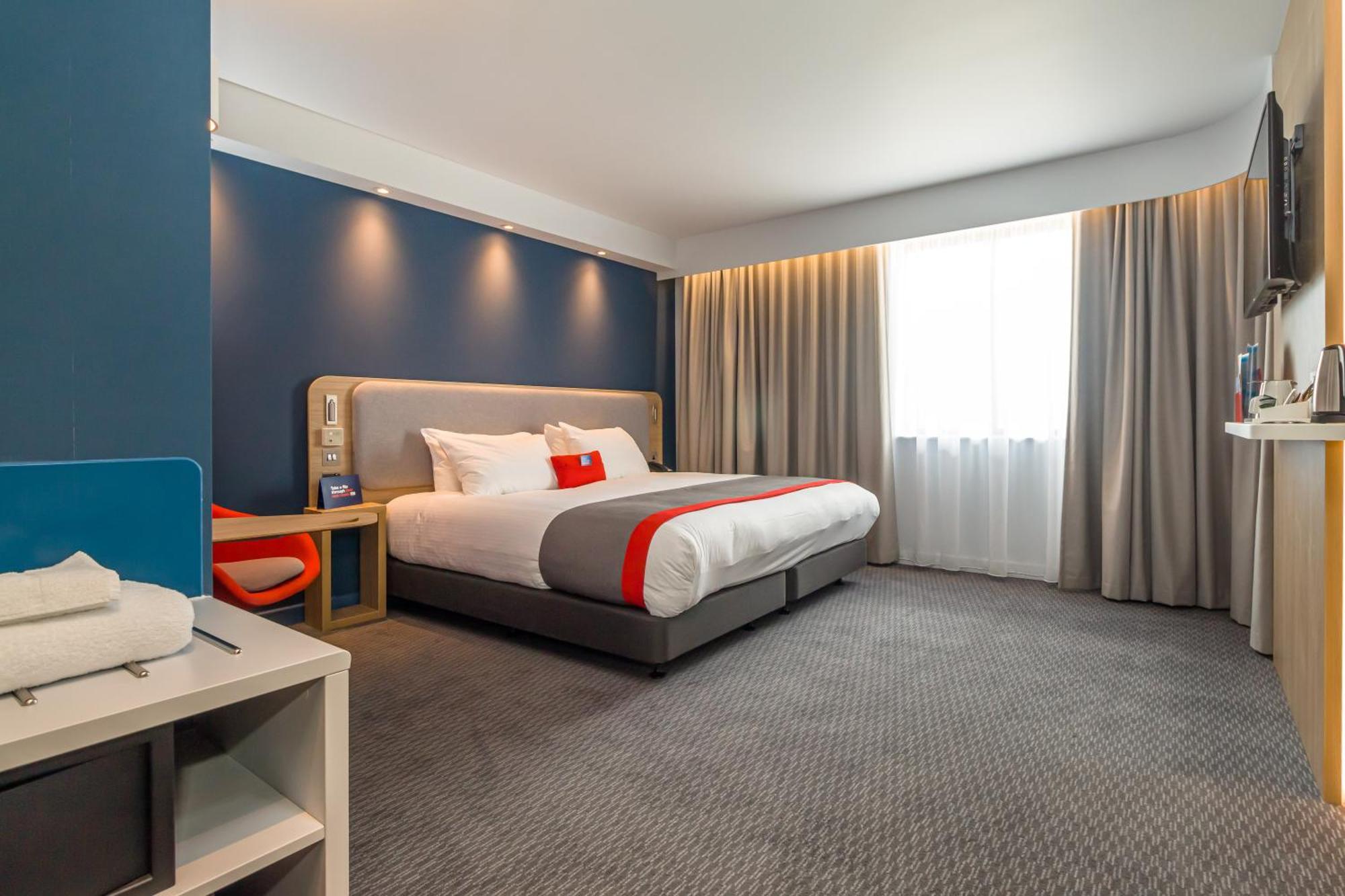 Standard Double Room with Free Hot Breakfast - Accessible