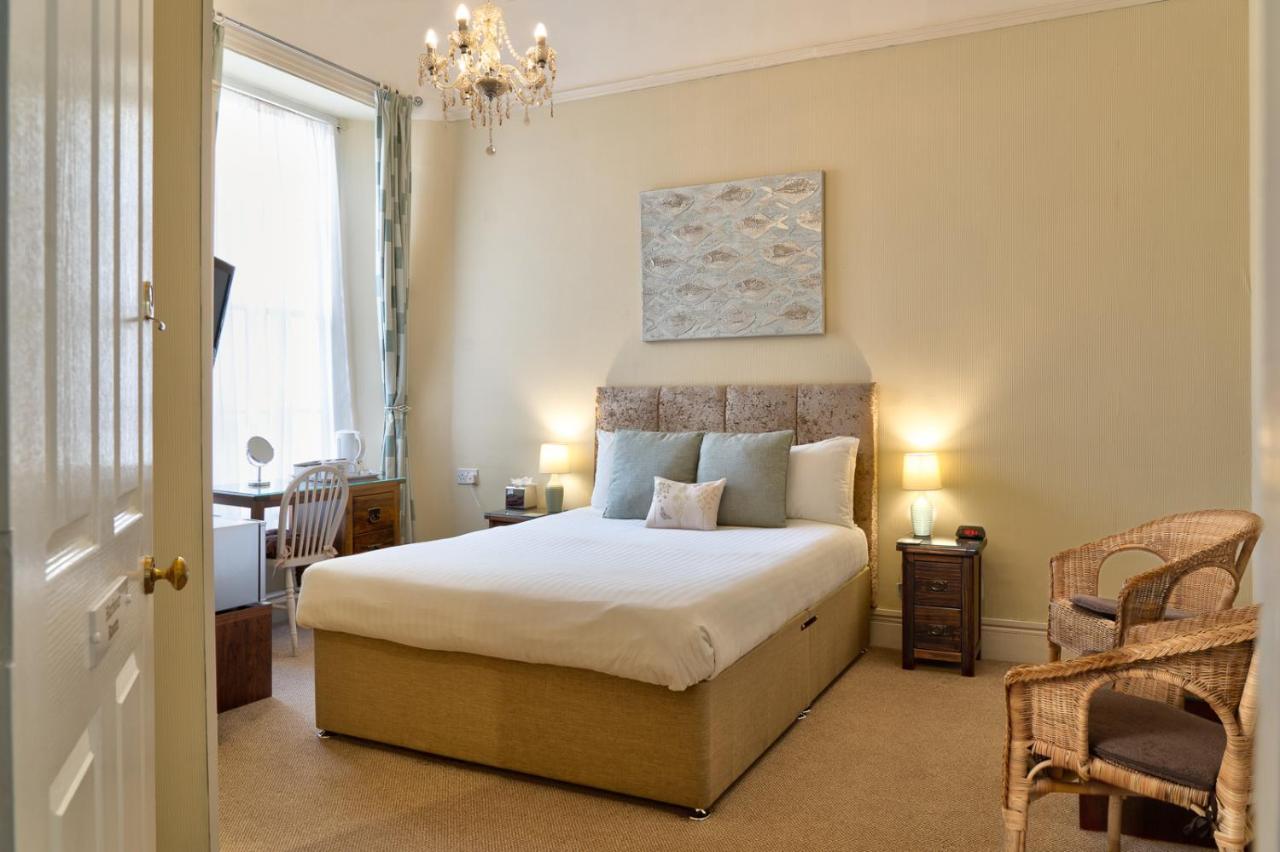 King Room En-Suite Shower,1499781814:JPEG
