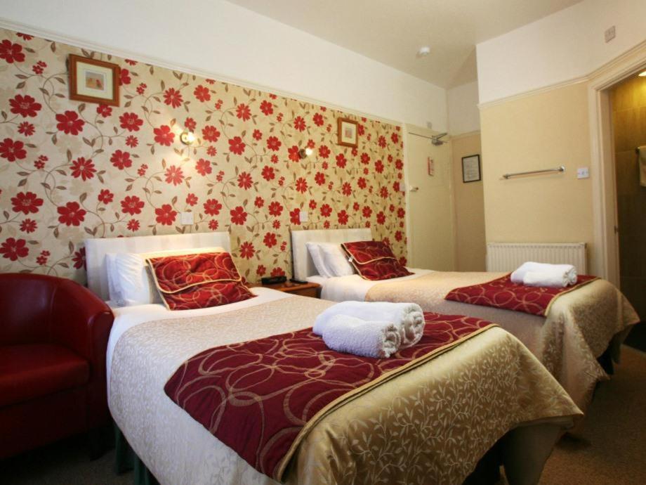 Small Twin Room