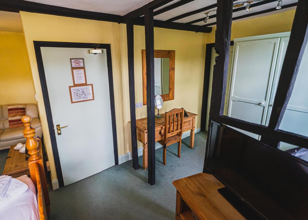 Superior Double Room (Not Pet Friendly),1163587572:JPEG