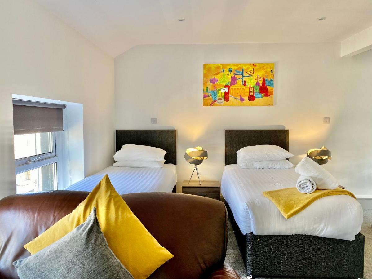 Standard Triple/Twin Room