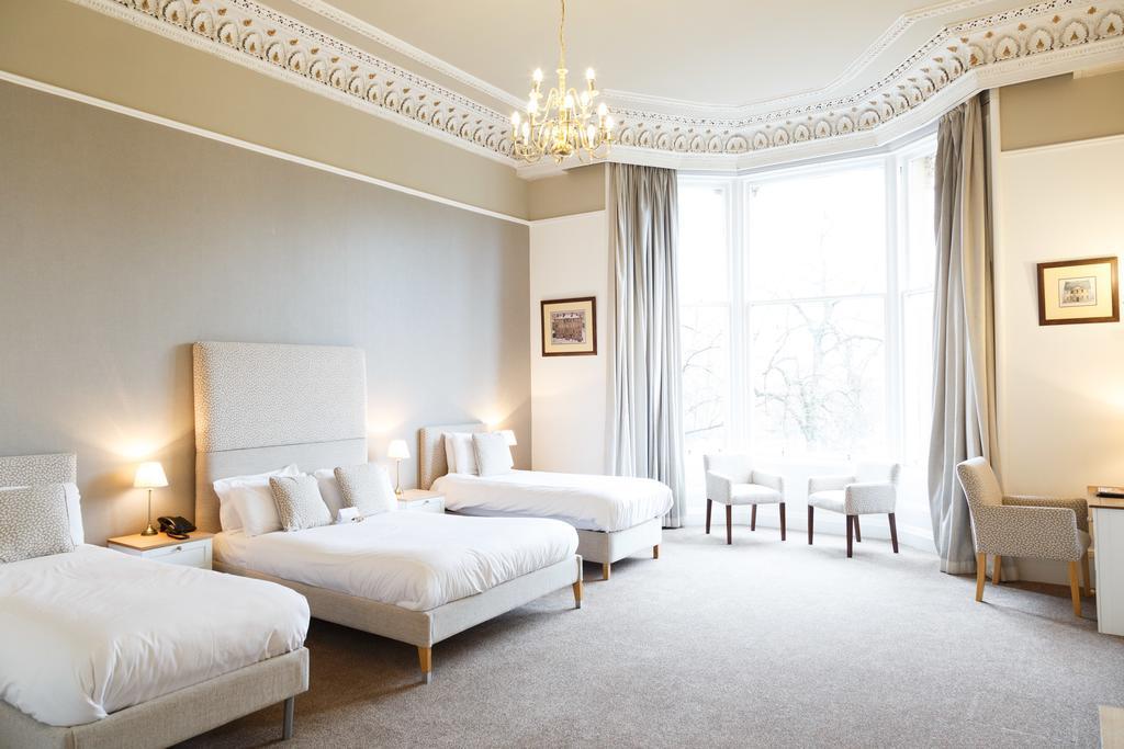 Family Room (2 Adults + 2 Children),117473902:JPEG