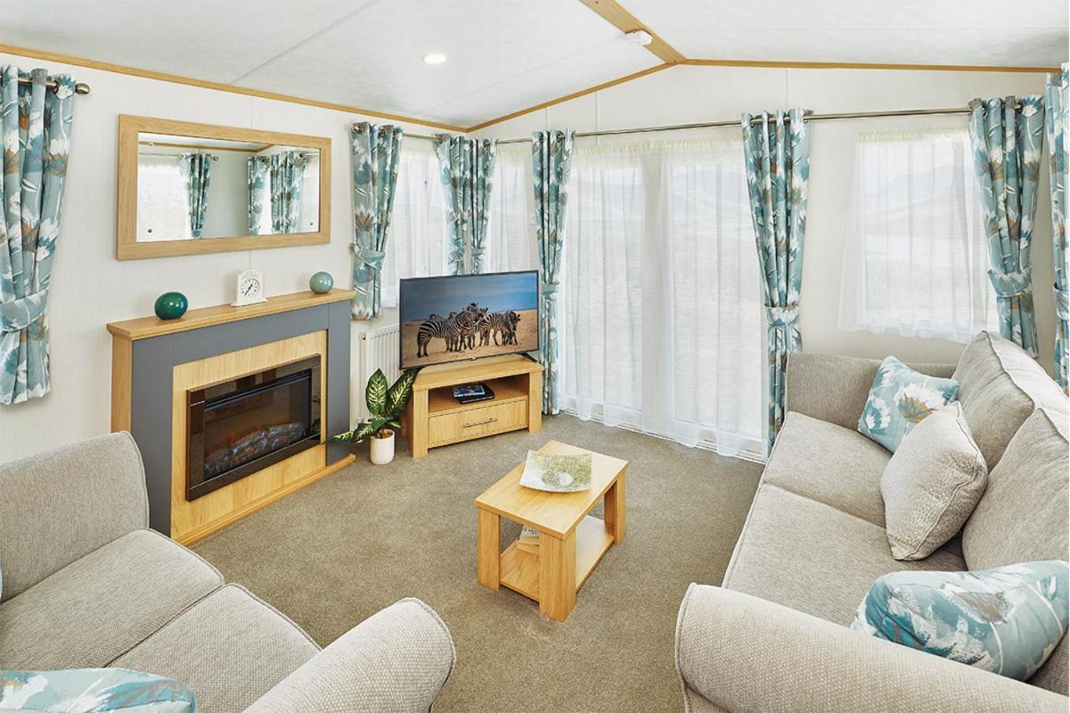 4 Berth Luxury Caravan