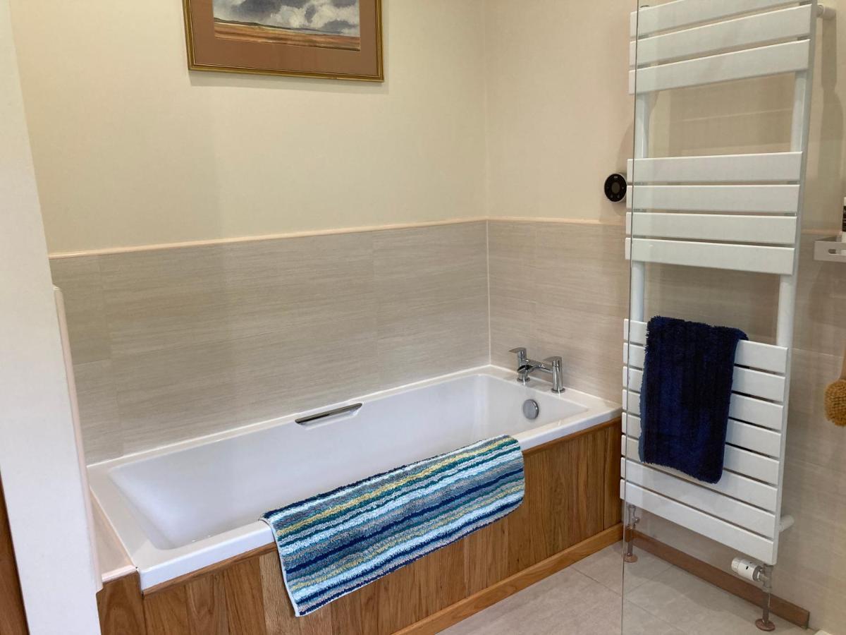 Deluxe Double Room Bath