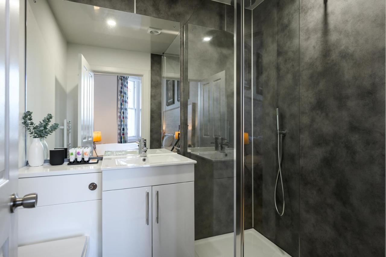 Superior King Suite