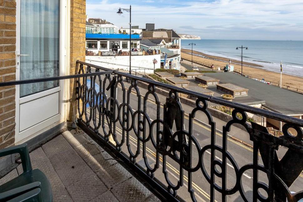 Double Room with Balcony and Sea View