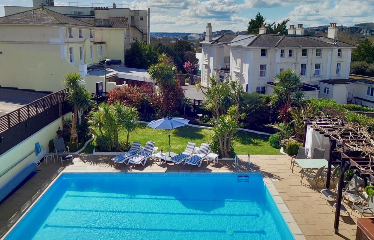Deluxe Double Room with Pool View