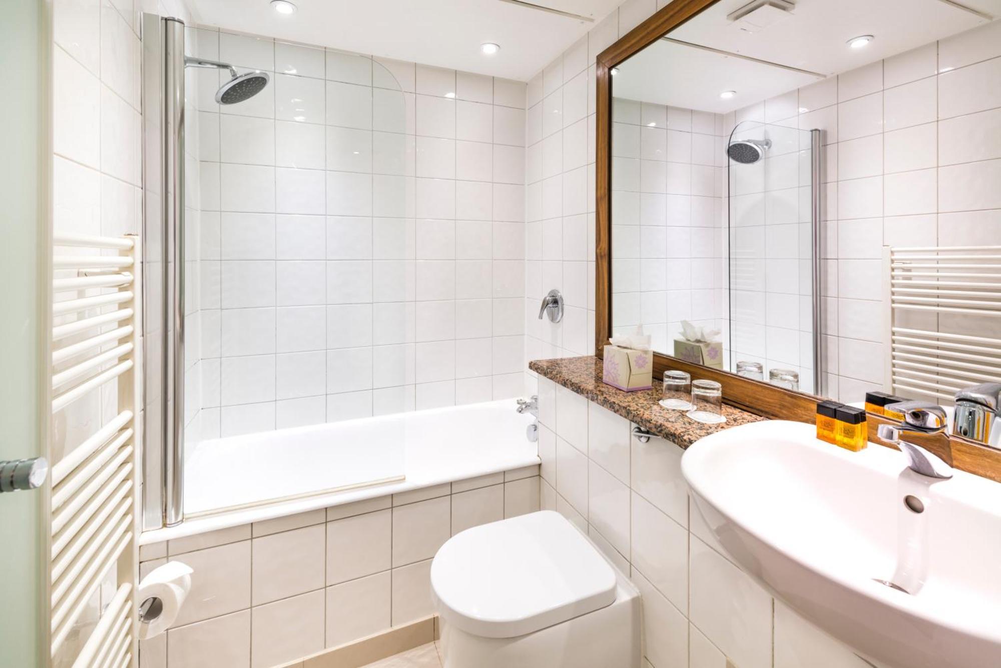 Large Family Room,1432820671:JPEG