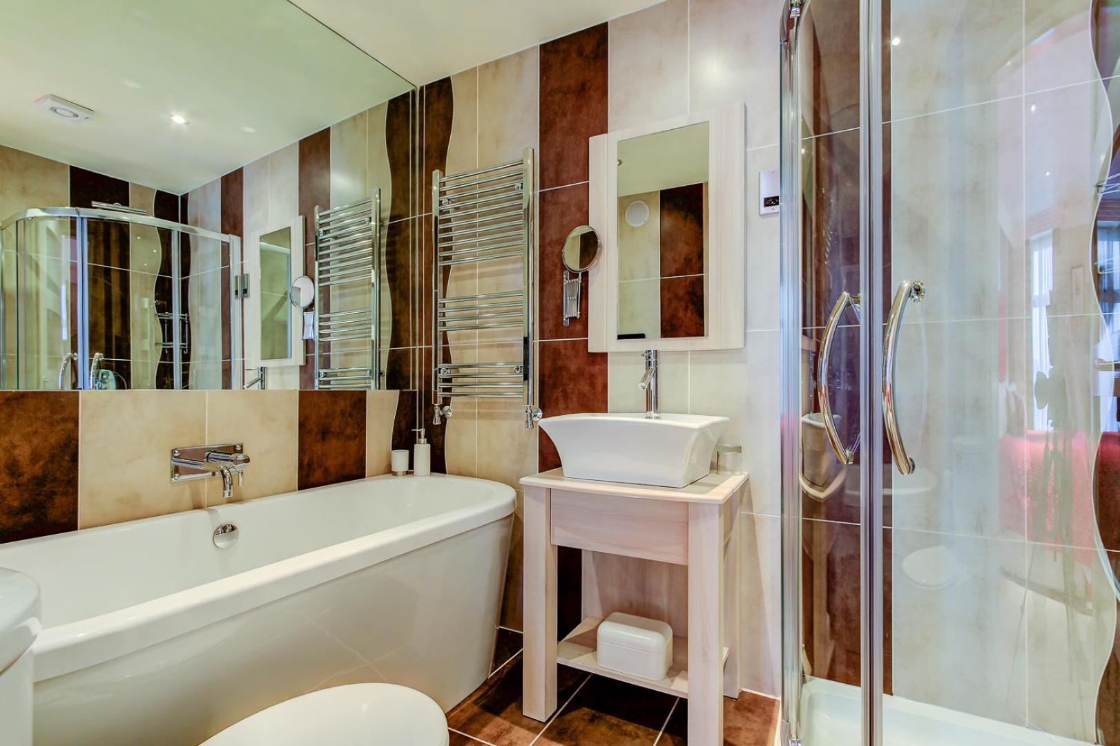 Luxury King Room