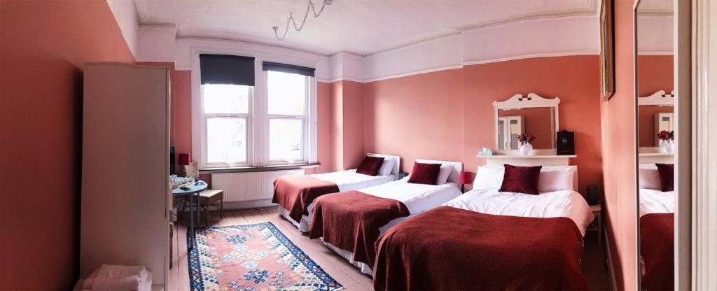 Chambre Quadruple avec Salle de Bains Privative