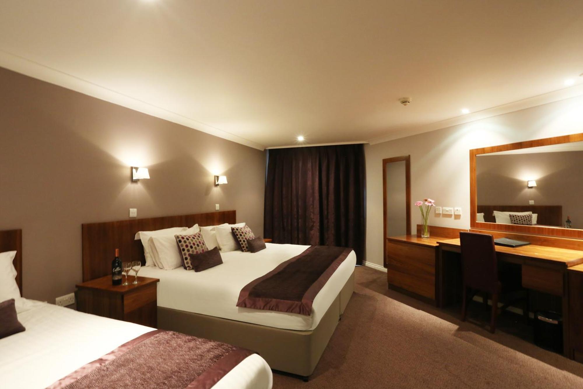 Club Triple Room,1588043370:JPEG
