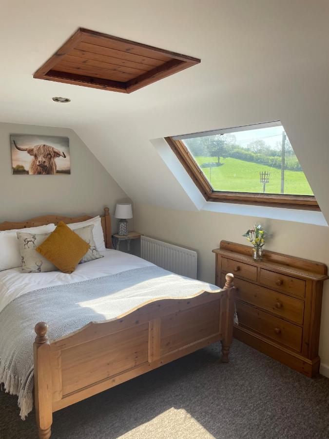 Two-Bedroom House,1225296569:JPEG