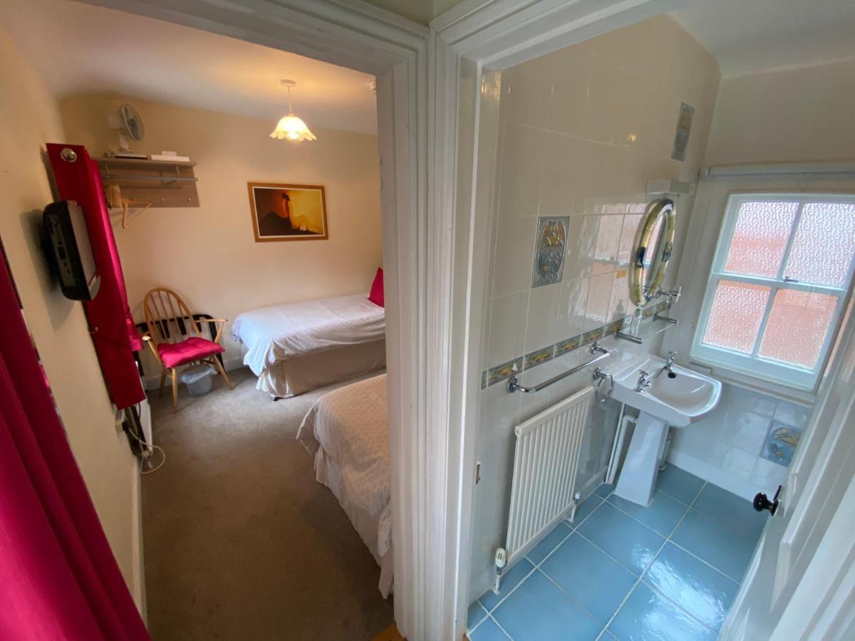 Twin Room with En Suite
