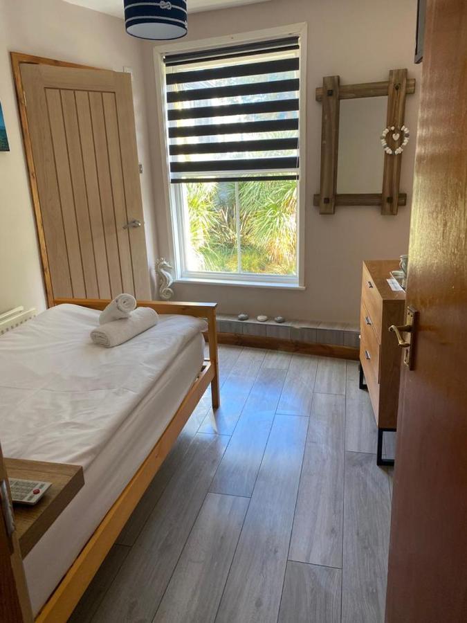 Single Room with Private Bathroom,1235596364:JPEG