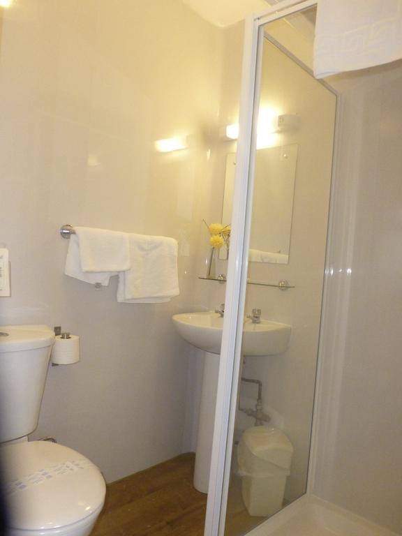 Single Room,681980064:JPEG