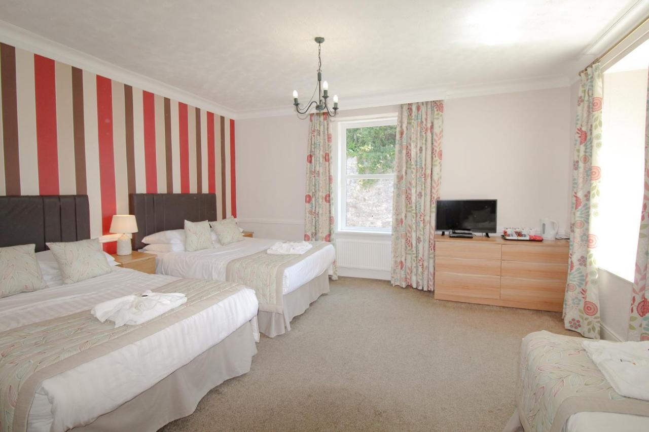 Quadruple Room (4 Adults),1257237655:JPEG