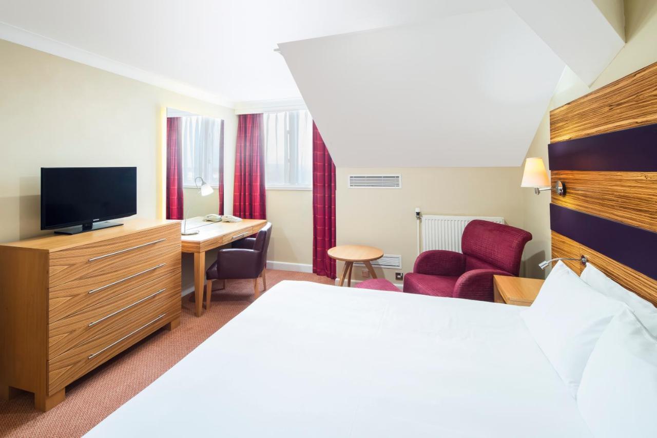 Suite 1 Chambre Grand Lit King-Size avec Vue & Accès au Salon