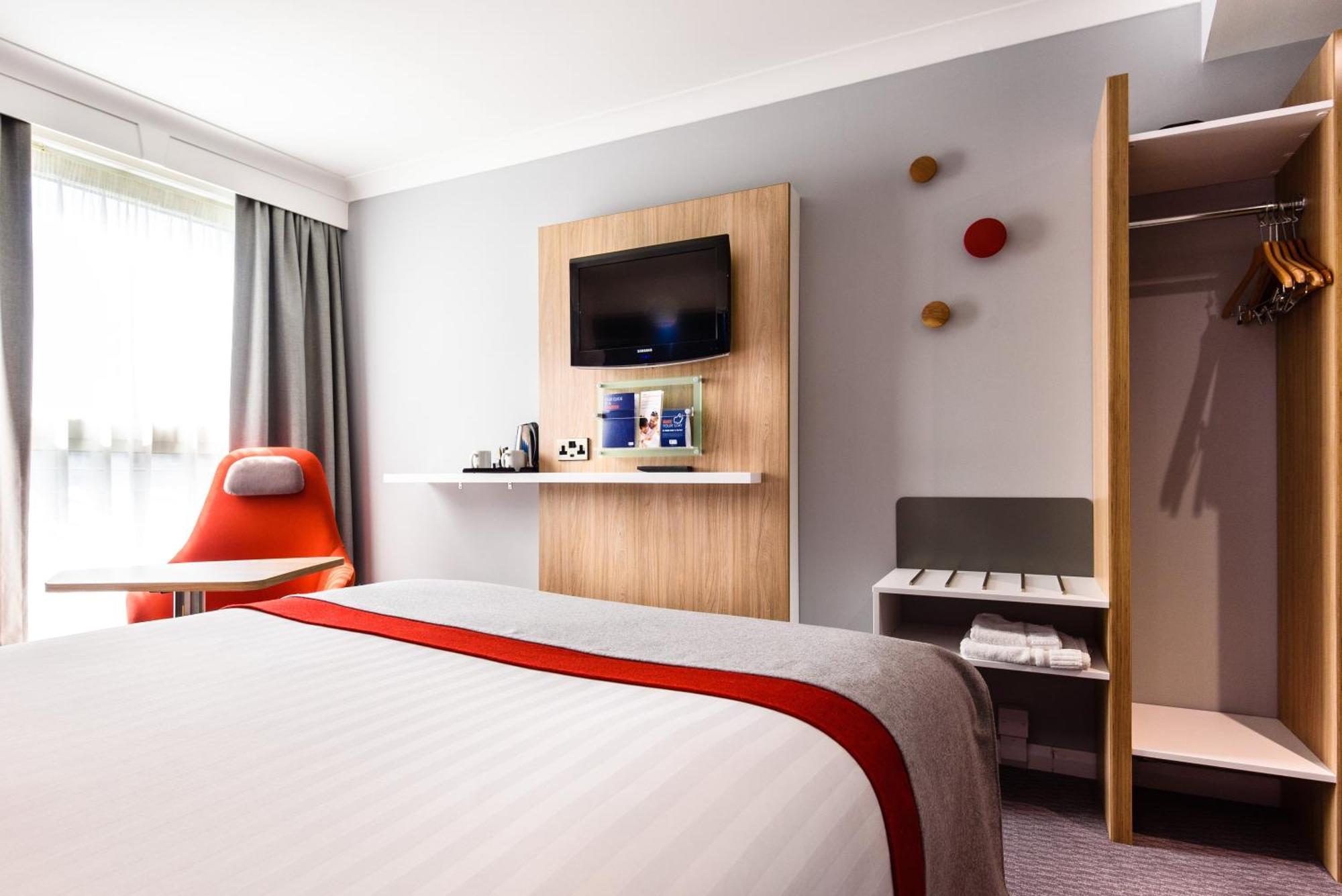 Standard Double Room with Free Hot Breakfast