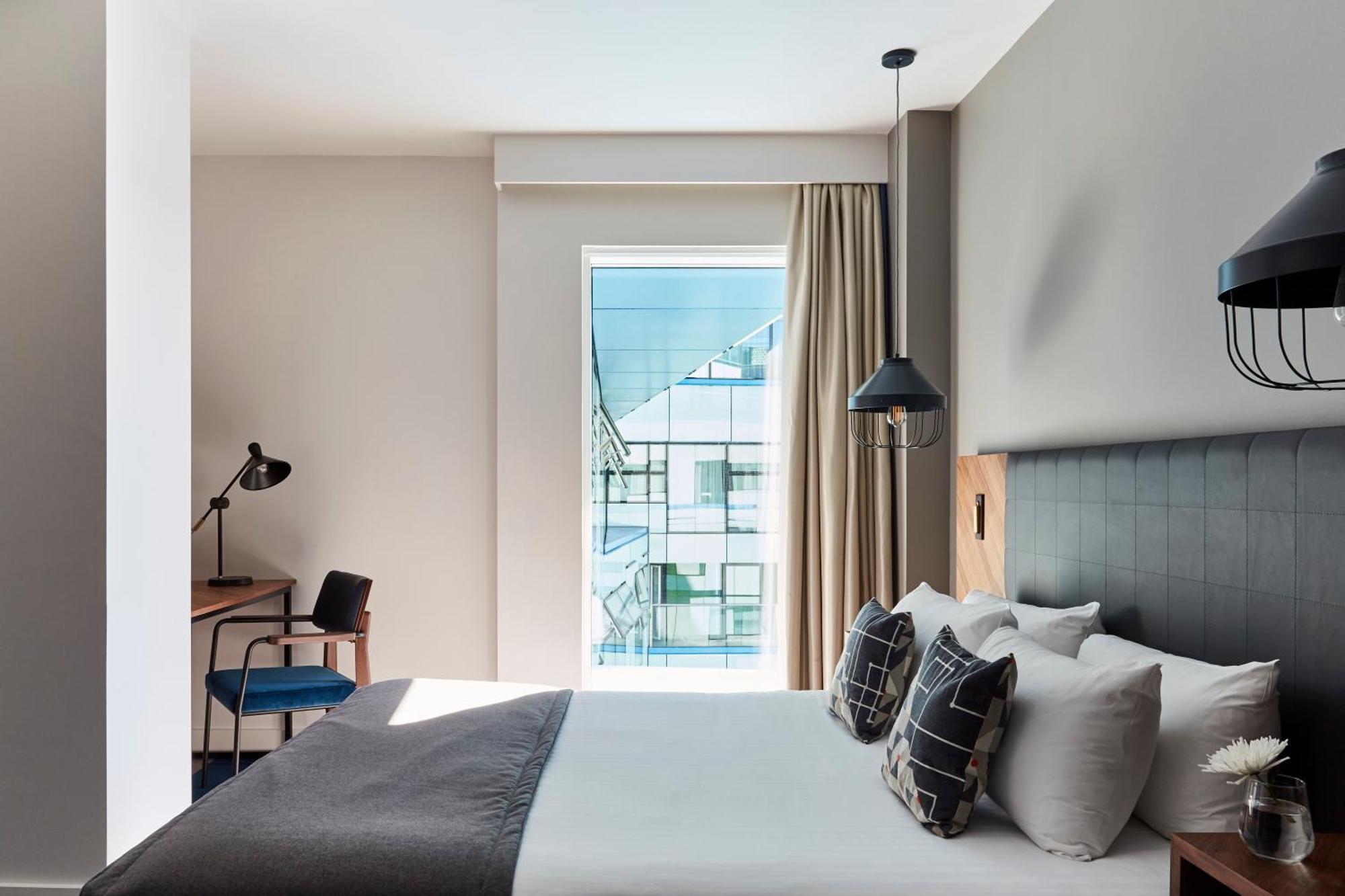 Double Room - Disability Access Roll in Shower,1274056192:JPEG