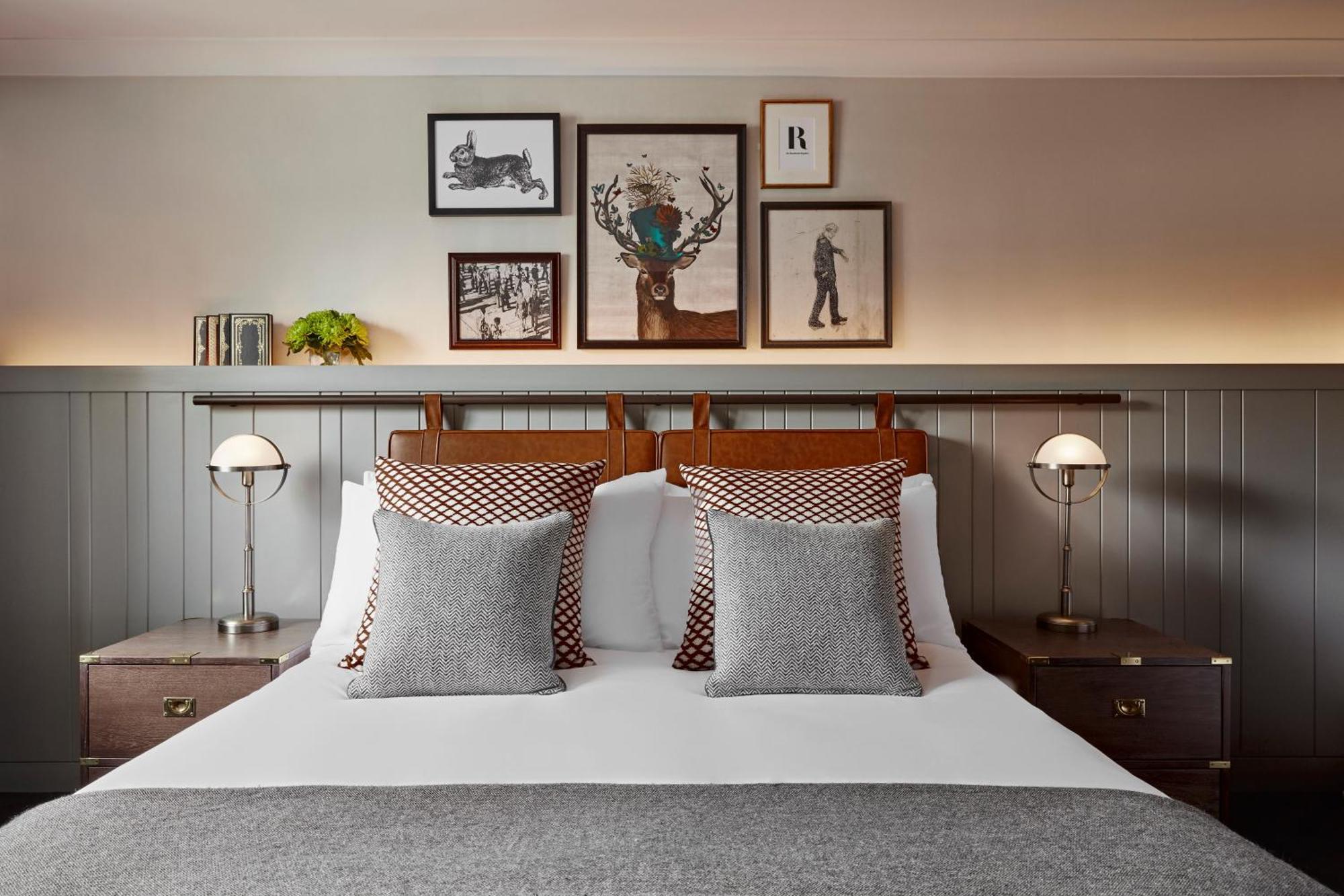 Queen Room - Accessible