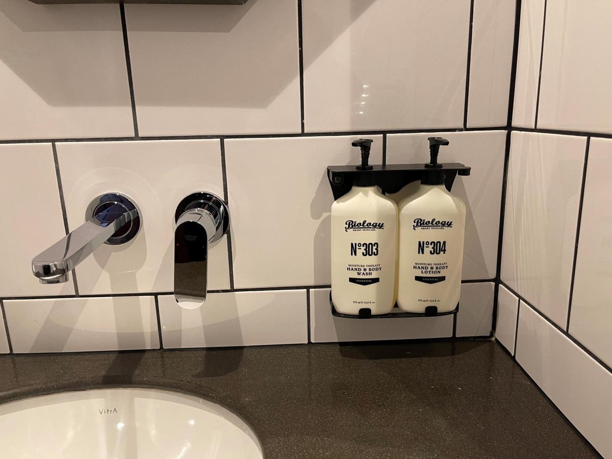 Premium King Room with Bath and Shower