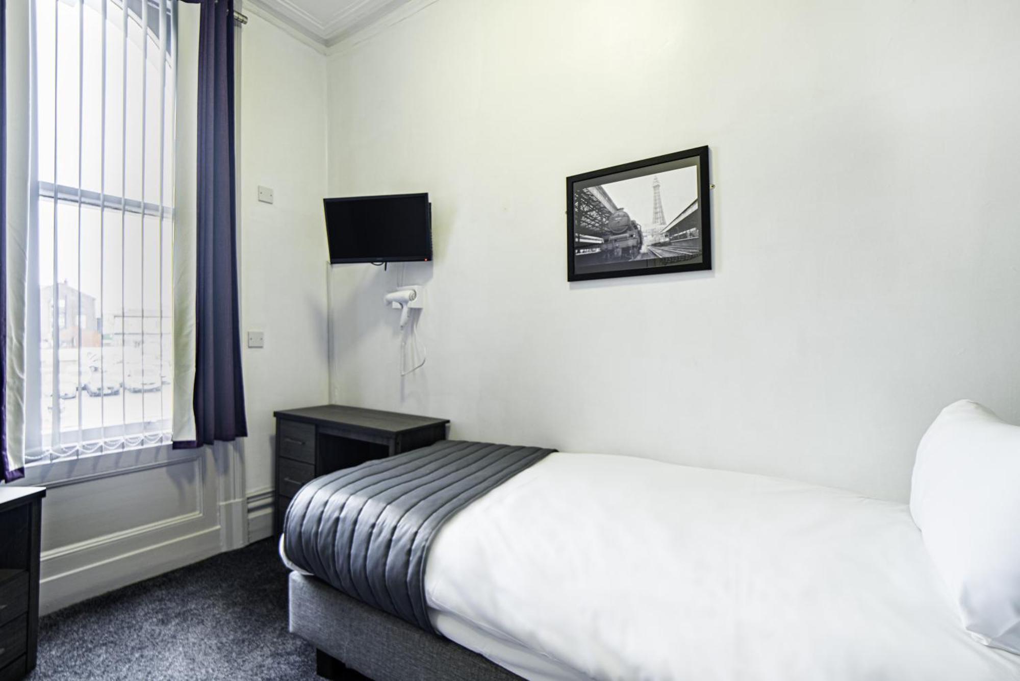 Standard Single Room Non-Smoking,1279411075:JPEG