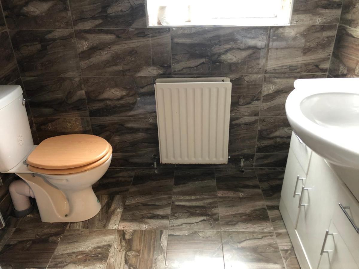 Family Room Ensuite