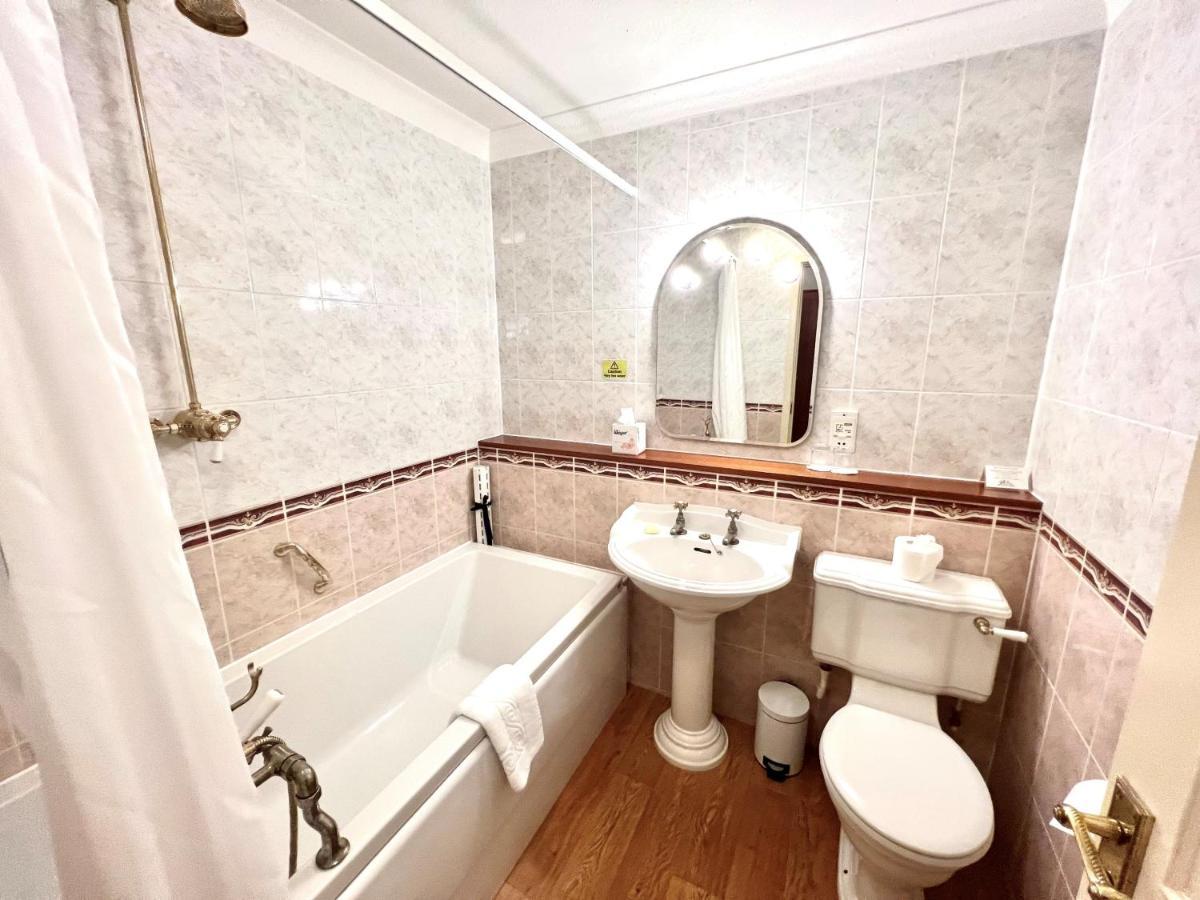 Standard Double Room,1317626080:JPEG