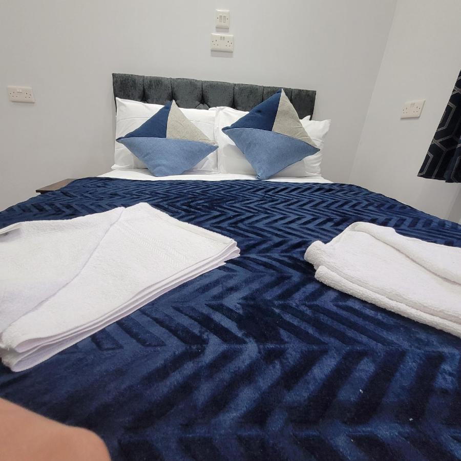 Quarto Triplo com Casa de Banho Privativa