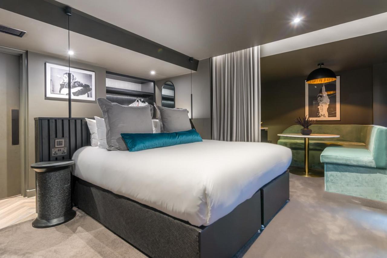 Chambre Lit King-Size Deluxe - Non-Fumeurs